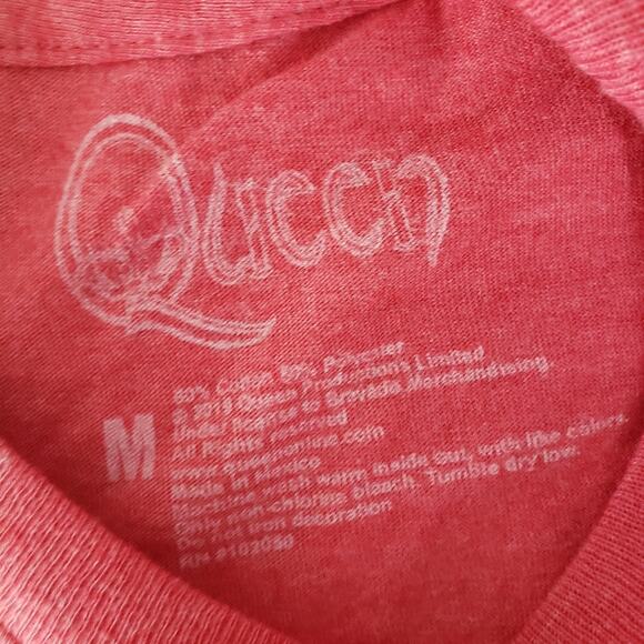 NEW Hot Topic Queen Red Crest Graphic Burnout Logo Short Sleeve T-Shirt - Picture 5 of 8